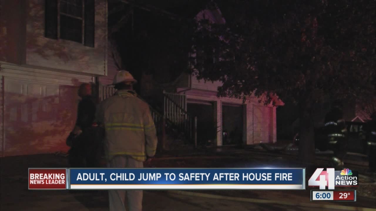 Two hurt, including one child, in Northland duplex fire