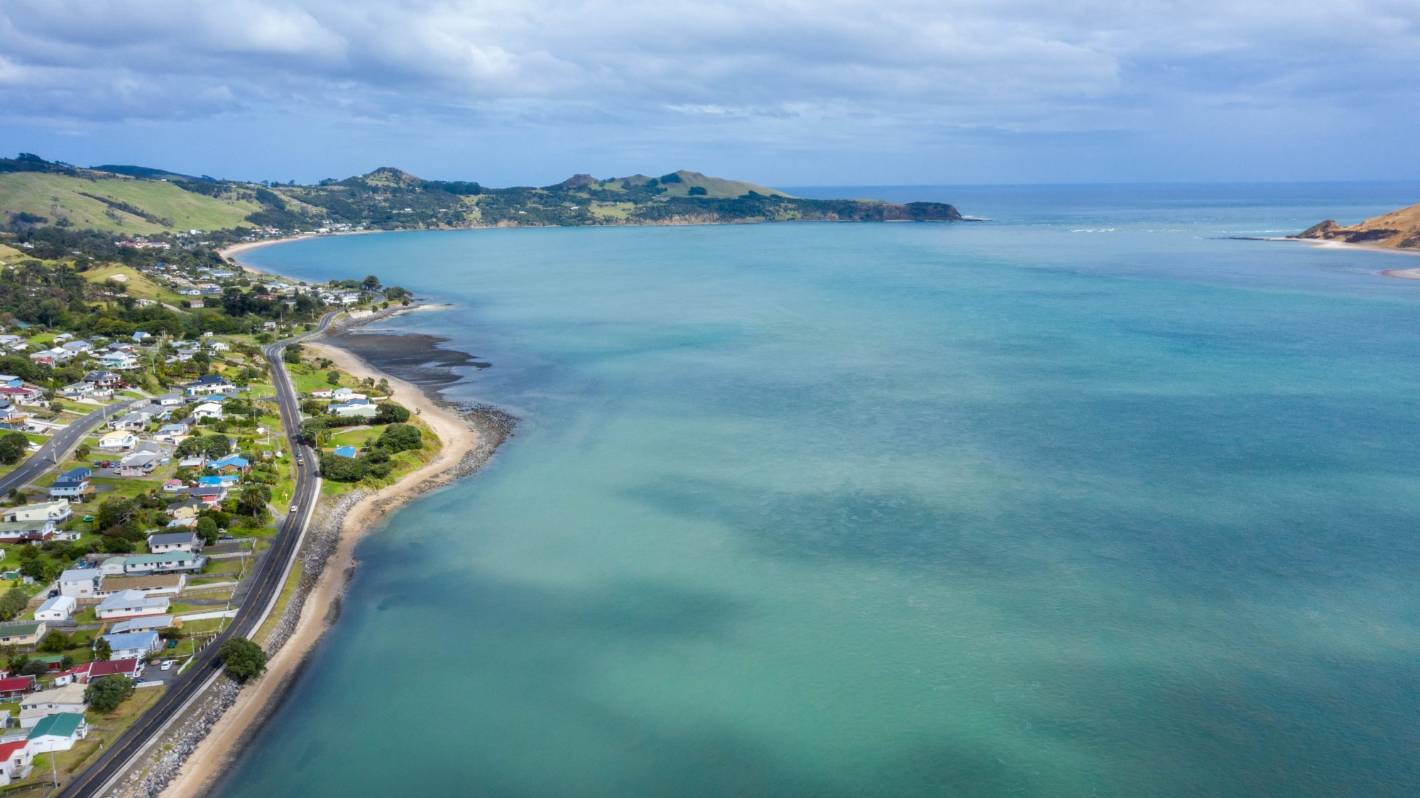 Hokianga community urges doctors to ‘come live in paradise’ to help hospital