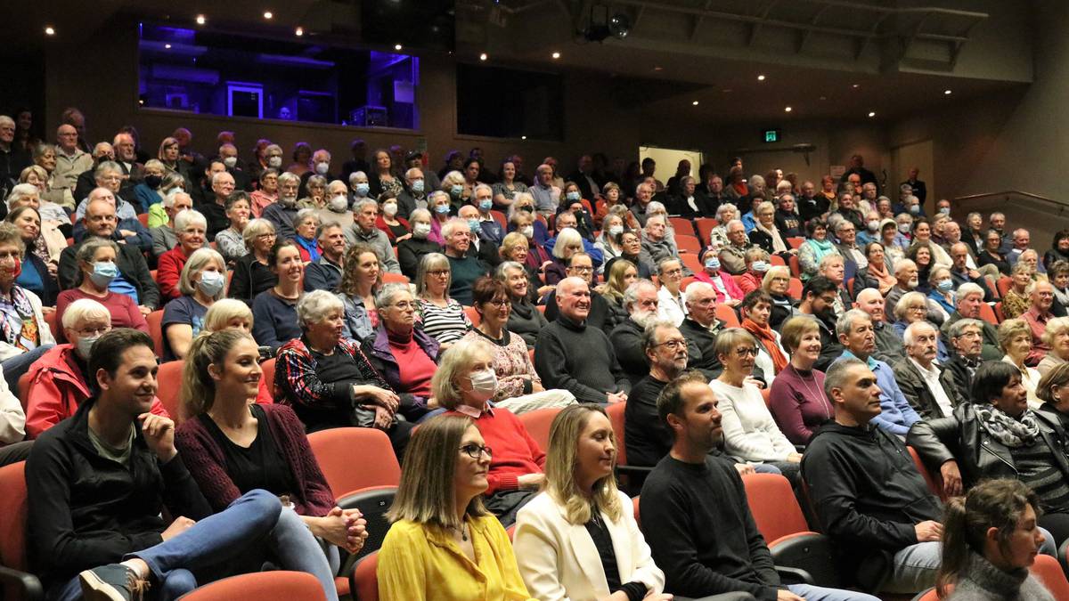 Election 2022: Huge turnout at Far North candidate meeting stuns organisers, would-be mayors