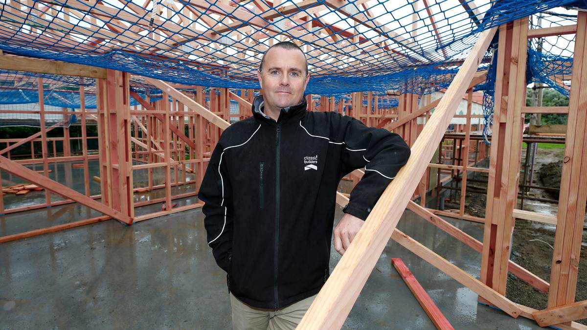 Ongoing issues with building supplies and rising interest rates worry Northland builders