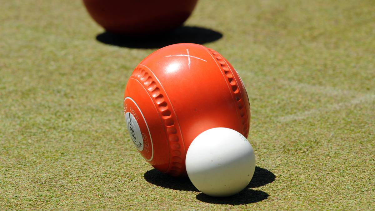 Gwen Lawson on bowls: Flooded greens don’t stop competition