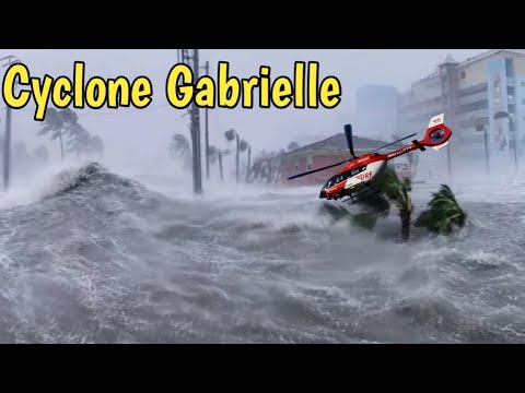 Strong cyclone Gabrielle with wind speeds of 150km/h hit Norfolk Australia and New Zealand