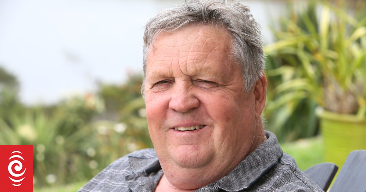 Kaipara councillor vows to continue fight after Mayor again tries to shut down karakia