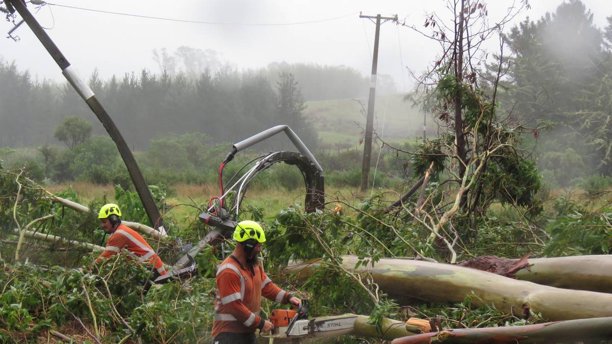 Cyclone Gabrielle: Power restored to thousands of Northland homes but many still without