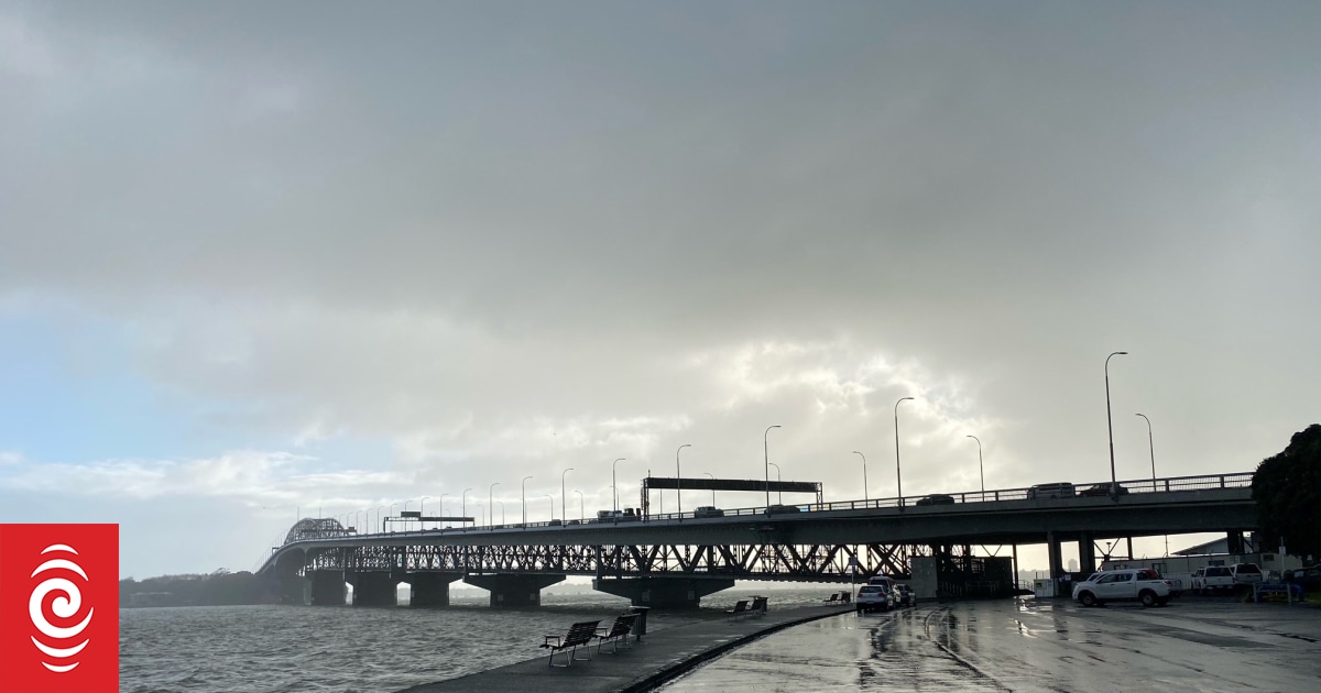 Northland could see 110kph winds, Auckland Harbour Bridge under alert