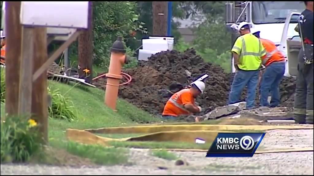 Broken gas line forces evacuations in Northland neighborhood