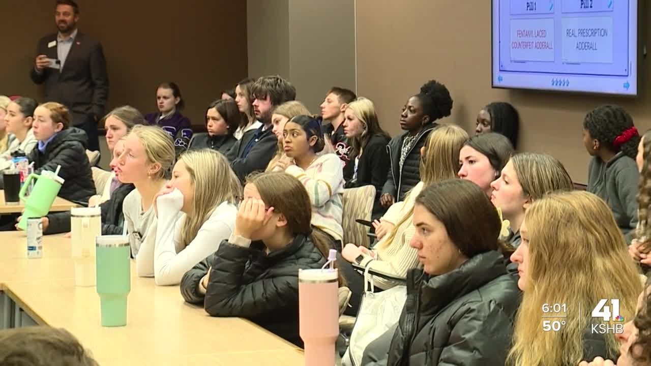 Northland students present research on fentanyl prevention to KCMO Mayor Lucas